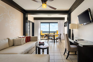 Honeymoon Suite - Ocean Coral Turquesa Resort - All Inclusive Beachfront Resort 